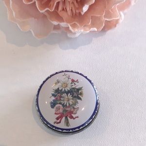 New- Pillbox Vintage Inspired